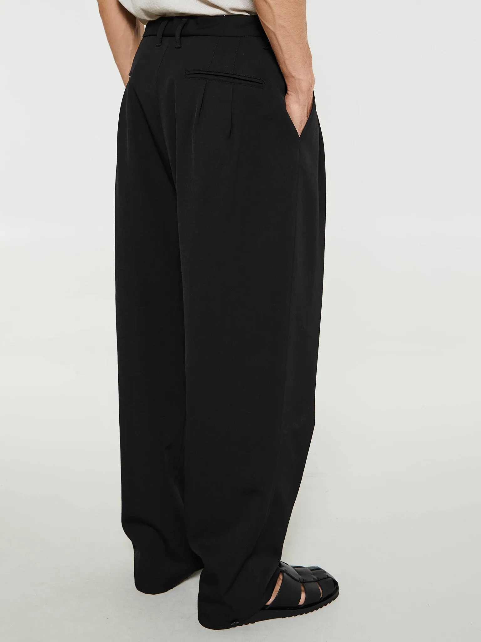 Drawstring Pleated Pants in Black