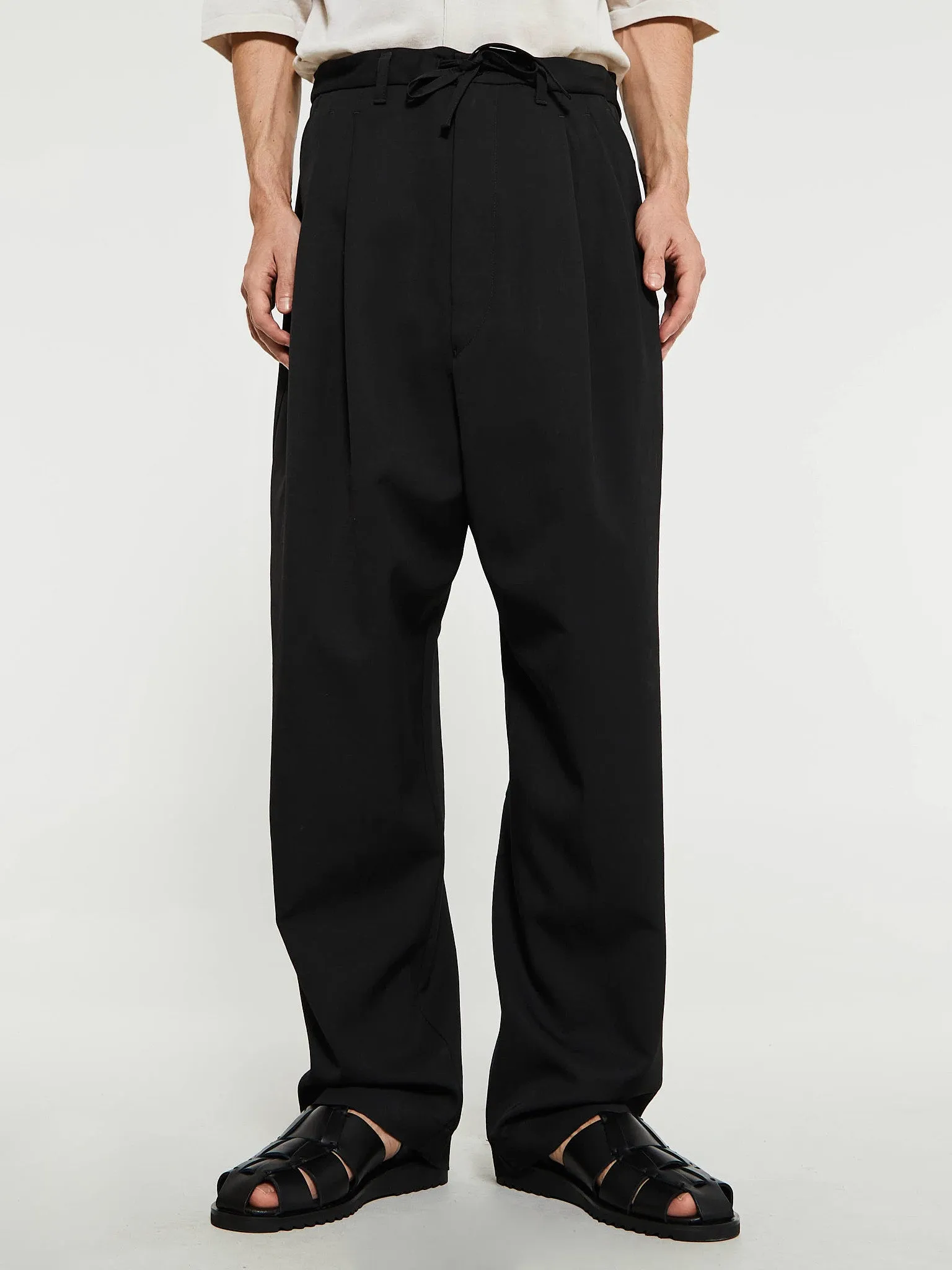 Drawstring Pleated Pants in Black