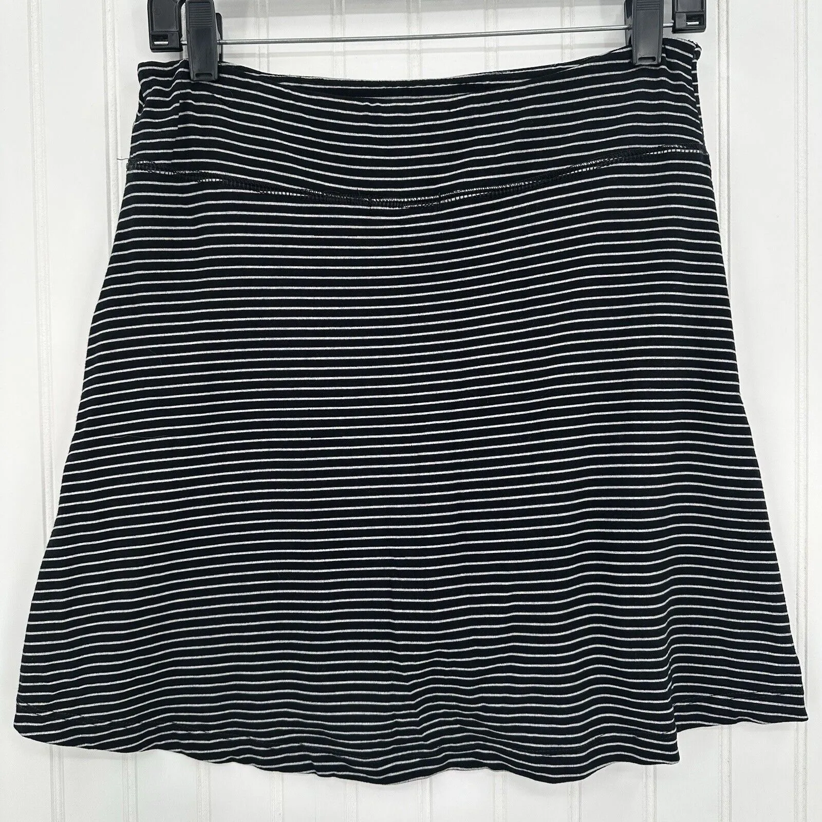 Fresh Produce Skort Womens Small Black White Stripes Preppy Skirt/Shorts *Flaw