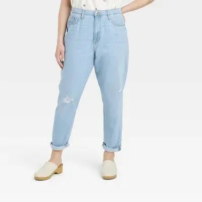 New - Universal Thread Women's Mid-Rise Distressed Boyfriend Jeans Ankle-Length Relaxed Fit, Light Wash